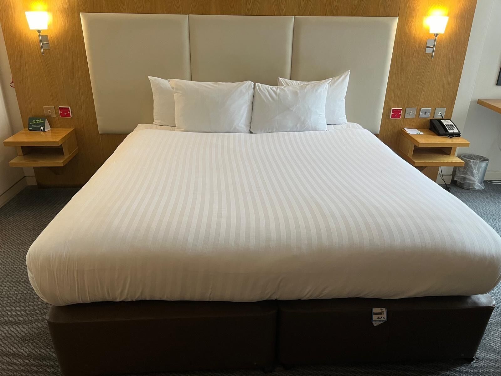 standard double room, 1 double bed | desk, iron/ironing board, free wifi, bed sheets
