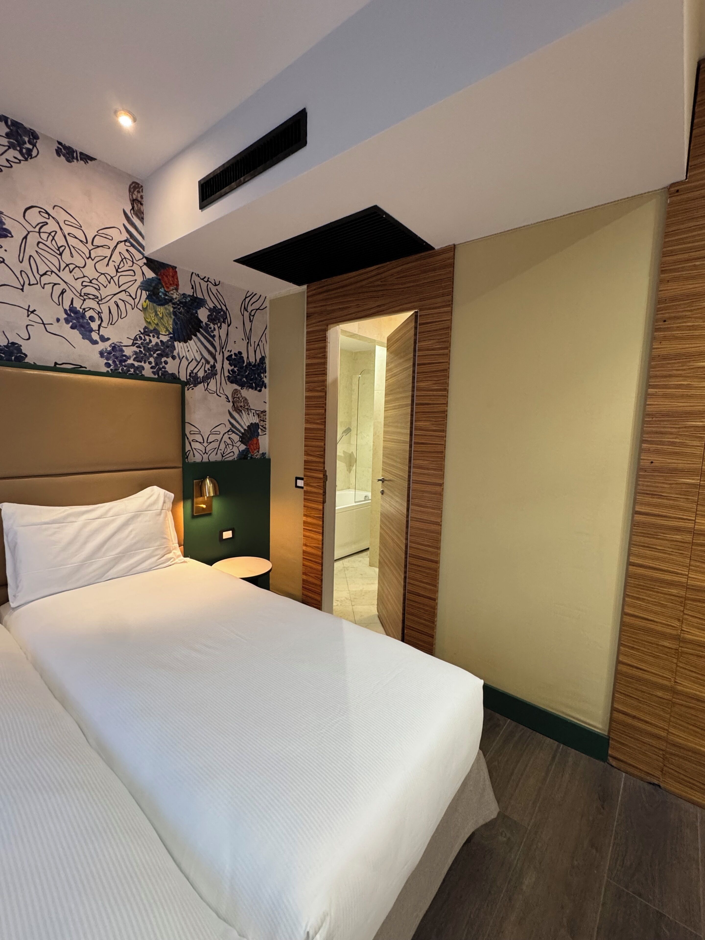 Family Twin Room, 2 Twin Beds | Minibar, in-room safe, desk, soundproofing