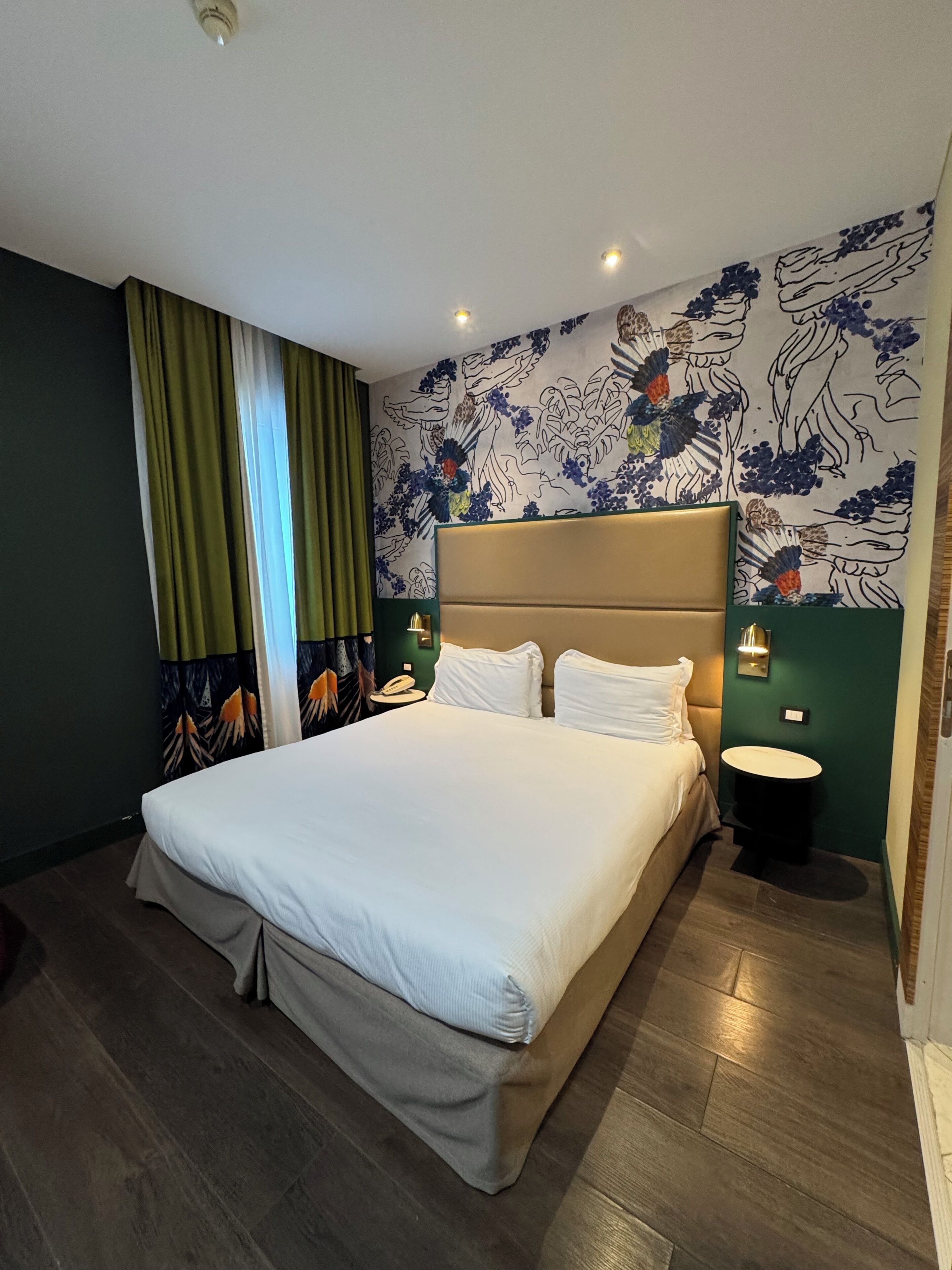 Family Room, 1 Double Bed | Minibar, in-room safe, desk, soundproofing