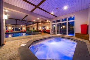 Indoor spa tub