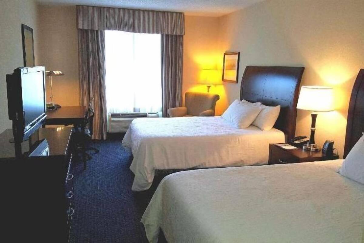 1 bedroom, premium bedding, in-room safe, blackout curtains