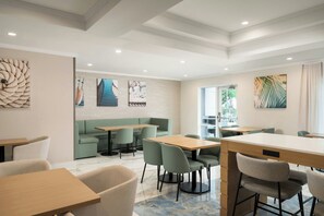Restaurant - Fairfield Inn & Suites by Marriott Jacksonville Butler Blvd (Jacksonville)