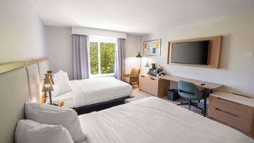 低過敏寢具、書桌、熨斗/熨衣板、免費搖籃/嬰兒床