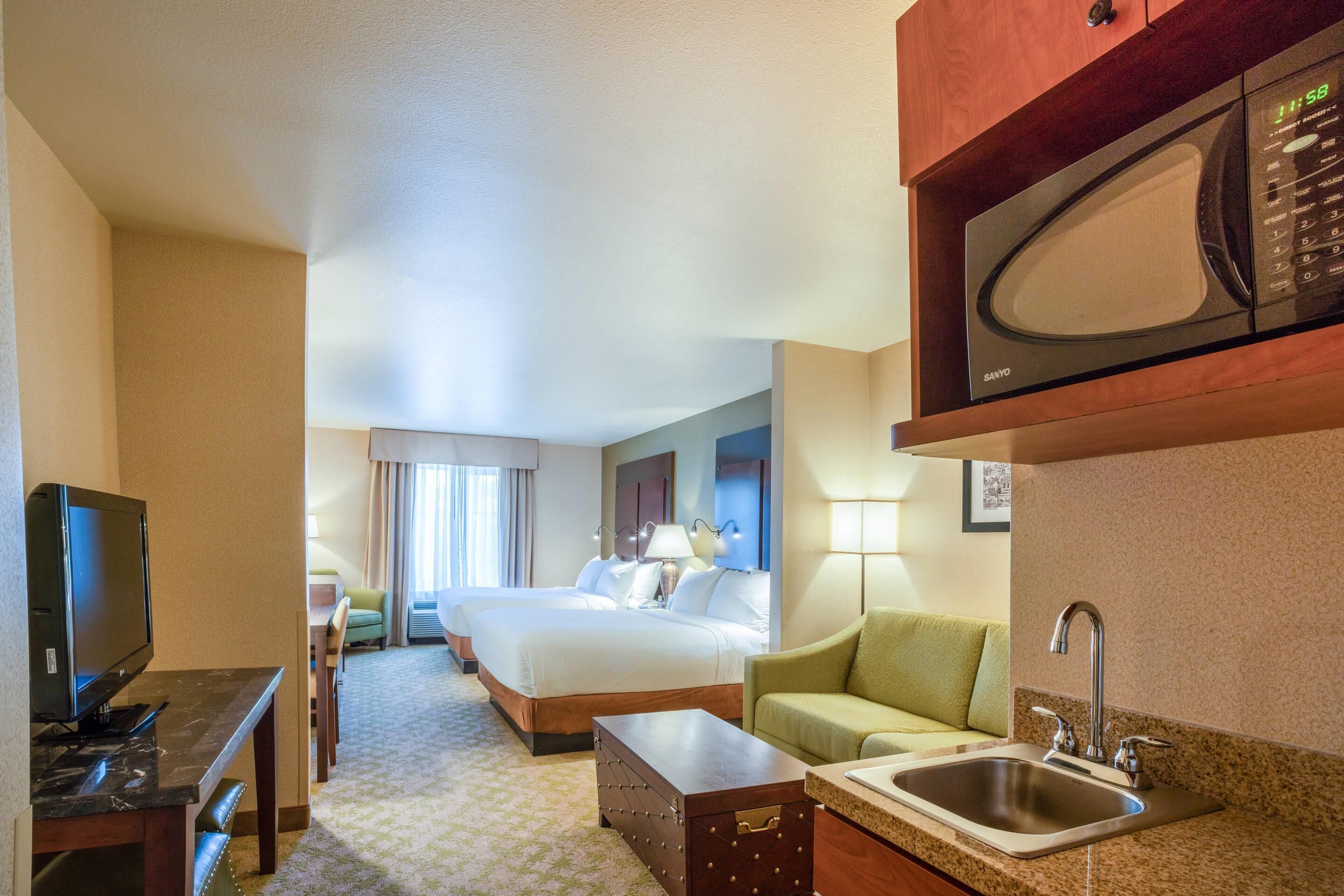 1 bedroom, desk, laptop workspace, blackout curtains