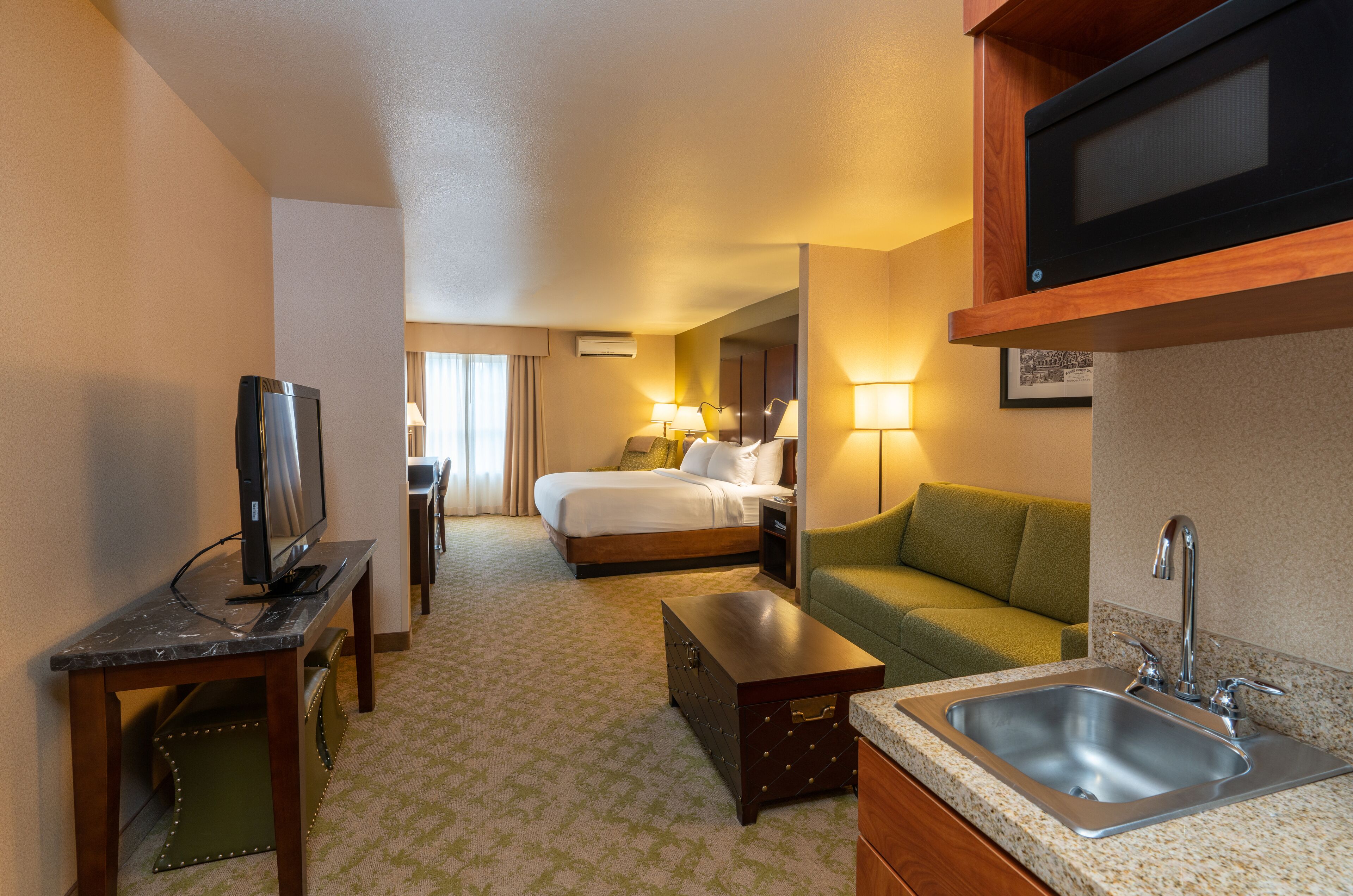 1 bedroom, desk, laptop workspace, blackout curtains