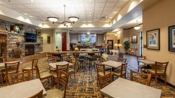 Free buffet breakfast on weekends