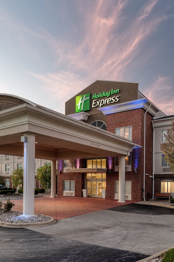 Exterior - Holiday Inn Express Radcliff-Fort Knox by IHG (Radcliff)