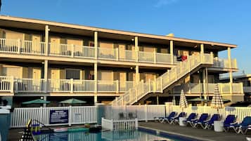 Seasonal outdoor pool, open 10 AM to 7 PM, sun loungers