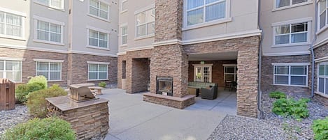 Área de parrillas y picnic