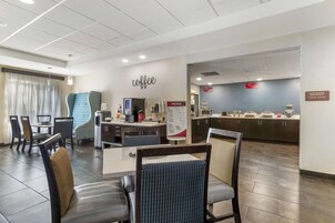 Desayuno buffet incluido todos los días 