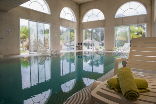 Howard Johnson by Wyndham Resort Pilar