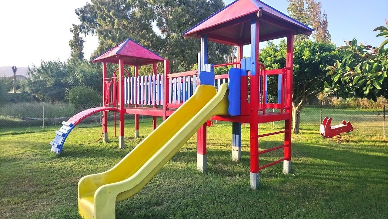 children’s play area – outdoor