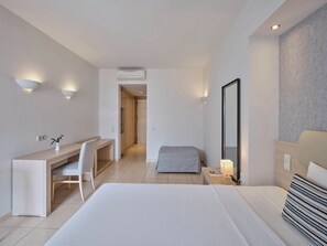 Double or Twin Room with Garden View