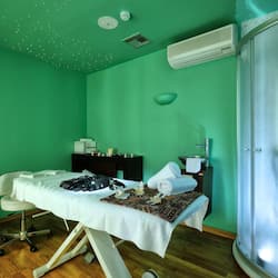 Sale per trattamenti di coppia, sauna, vasca idromassaggio