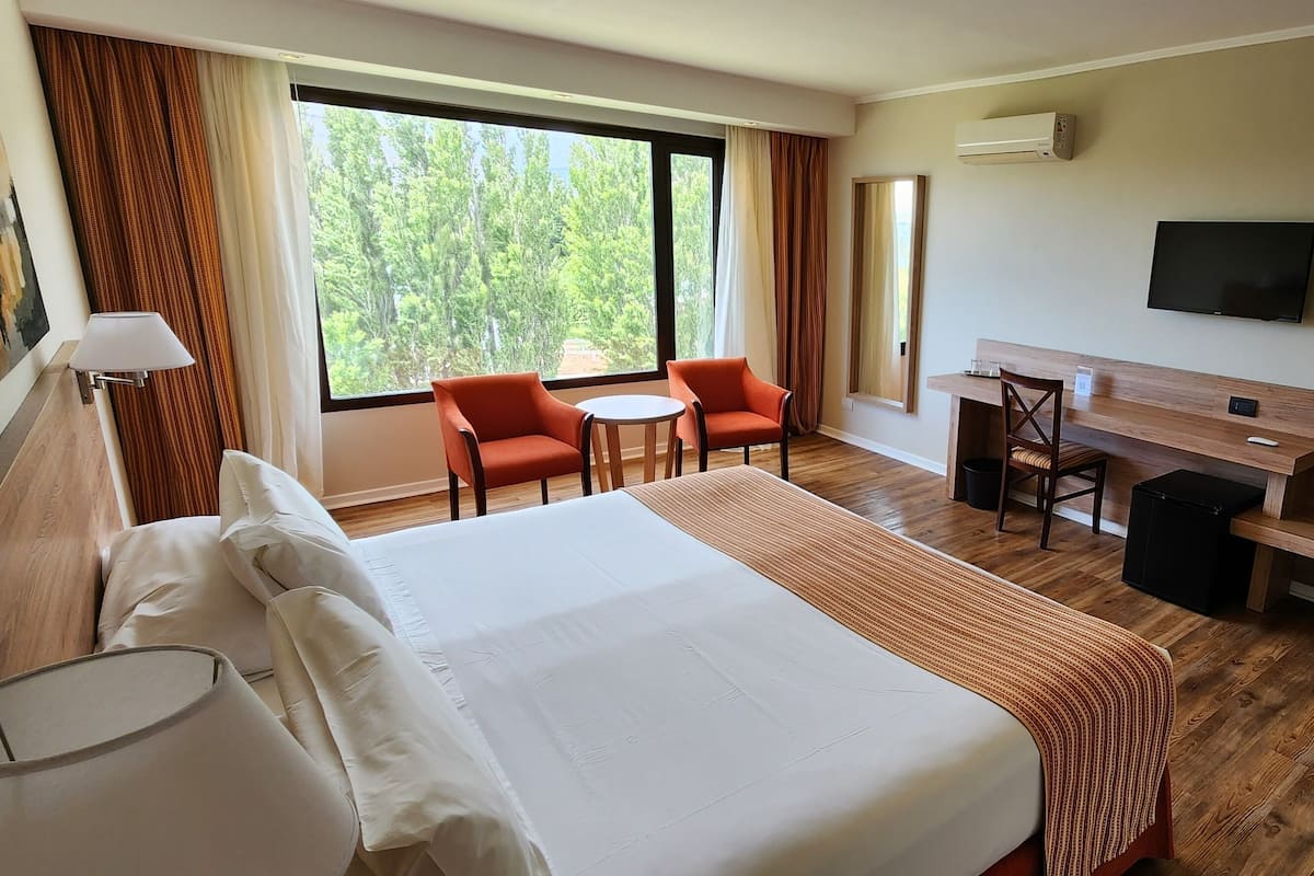 Standard Room | 1 bedroom, Egyptian cotton sheets, premium bedding, pillow-top beds