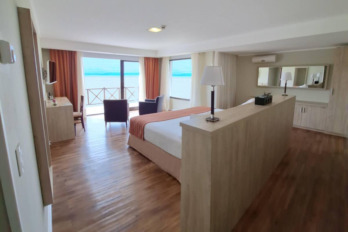 1 bedroom, Egyptian cotton sheets, premium bedding, pillow-top beds