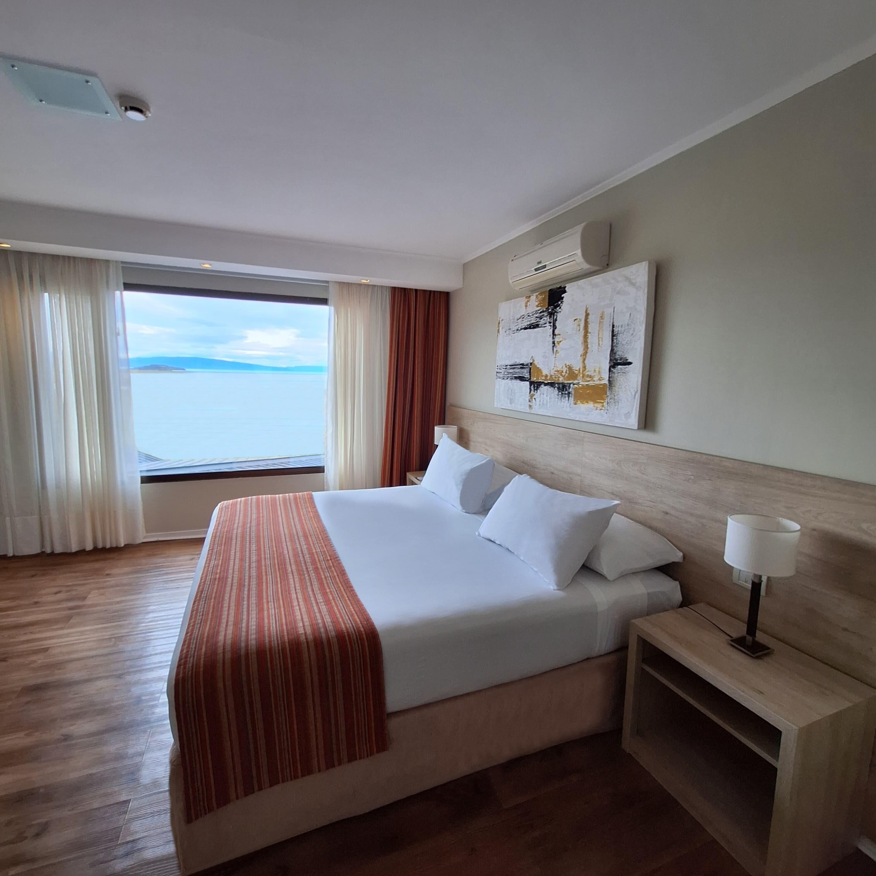 1 bedroom, Egyptian cotton sheets, premium bedding, pillow-top beds