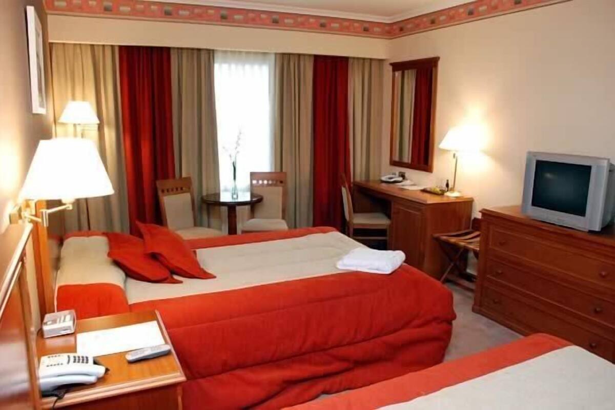 minibar, in-room safe, desk, blackout curtains