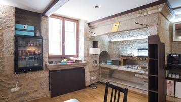 Dagelijks ontbijtbuffet (EUR 6.5 per persoon)