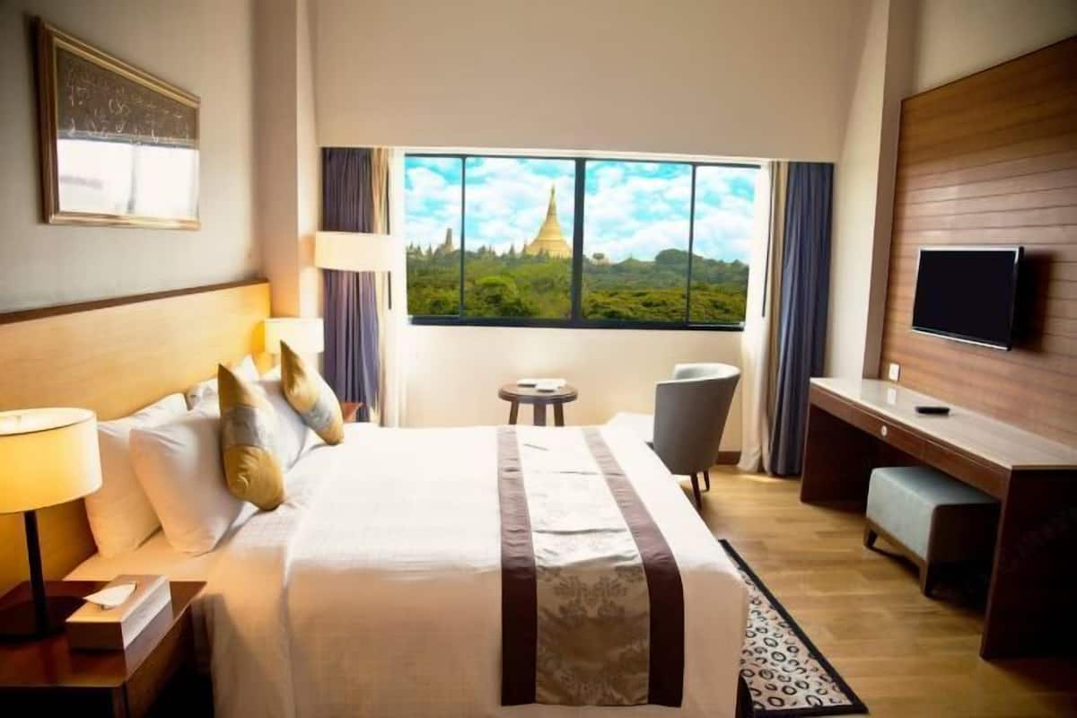 1 bedroom, in-room safe, desk, blackout curtains