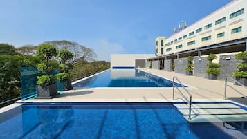 Hồ bơi ngoài trời, dù/ô trên bãi biển/hồ bơi