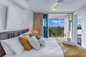 Villa, 3 slaapkamers, uitzicht op zee | Pillowtop-bedden, individueel gedecoreerd, individueel gemeubileerd