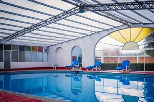 Una piscina techada