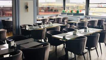 Petit déjeuner buffet compris tous les jours