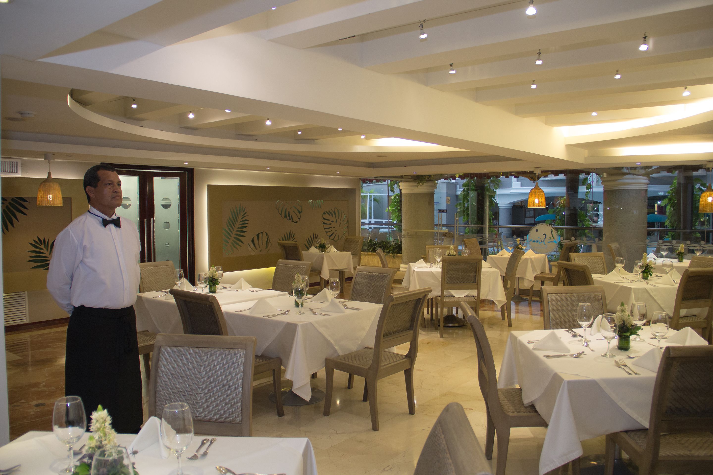 Photo - Country International Hotel