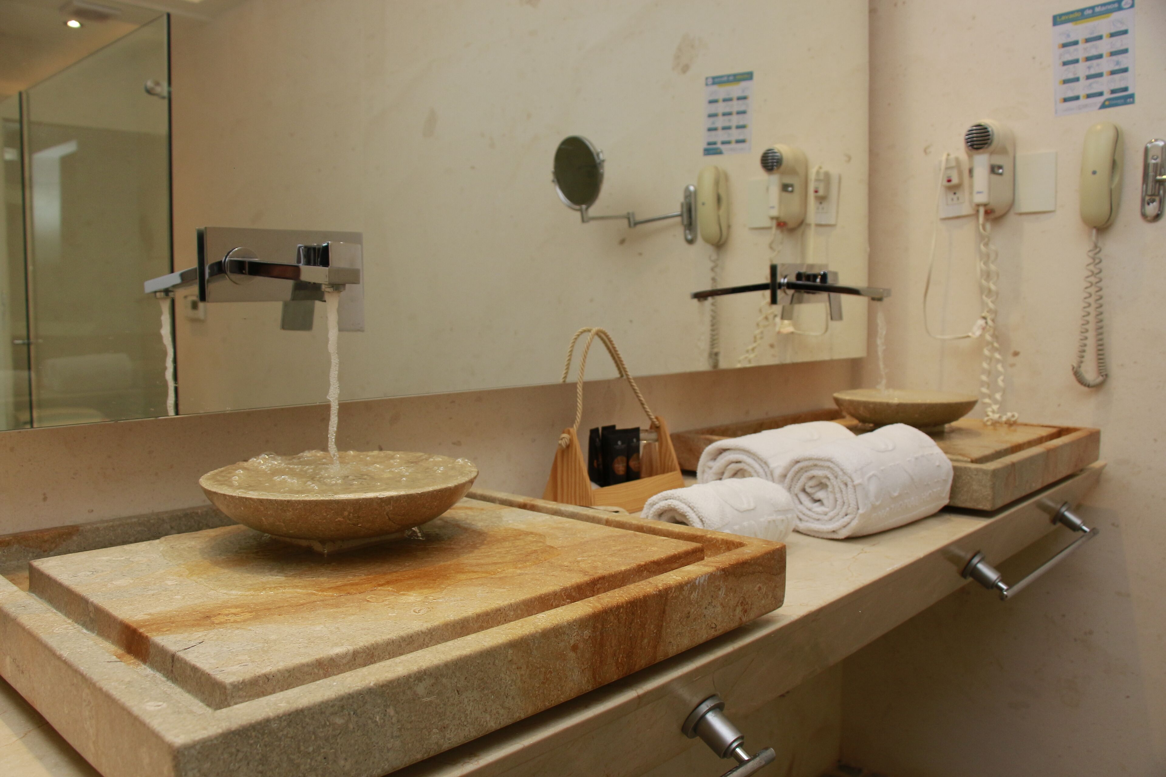 Photo - Country International Hotel