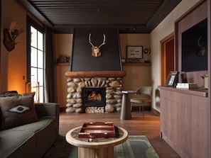 Executive Suite | Premium bedding, minibar, in-room safe, desk - Lodge Park (Megeve)