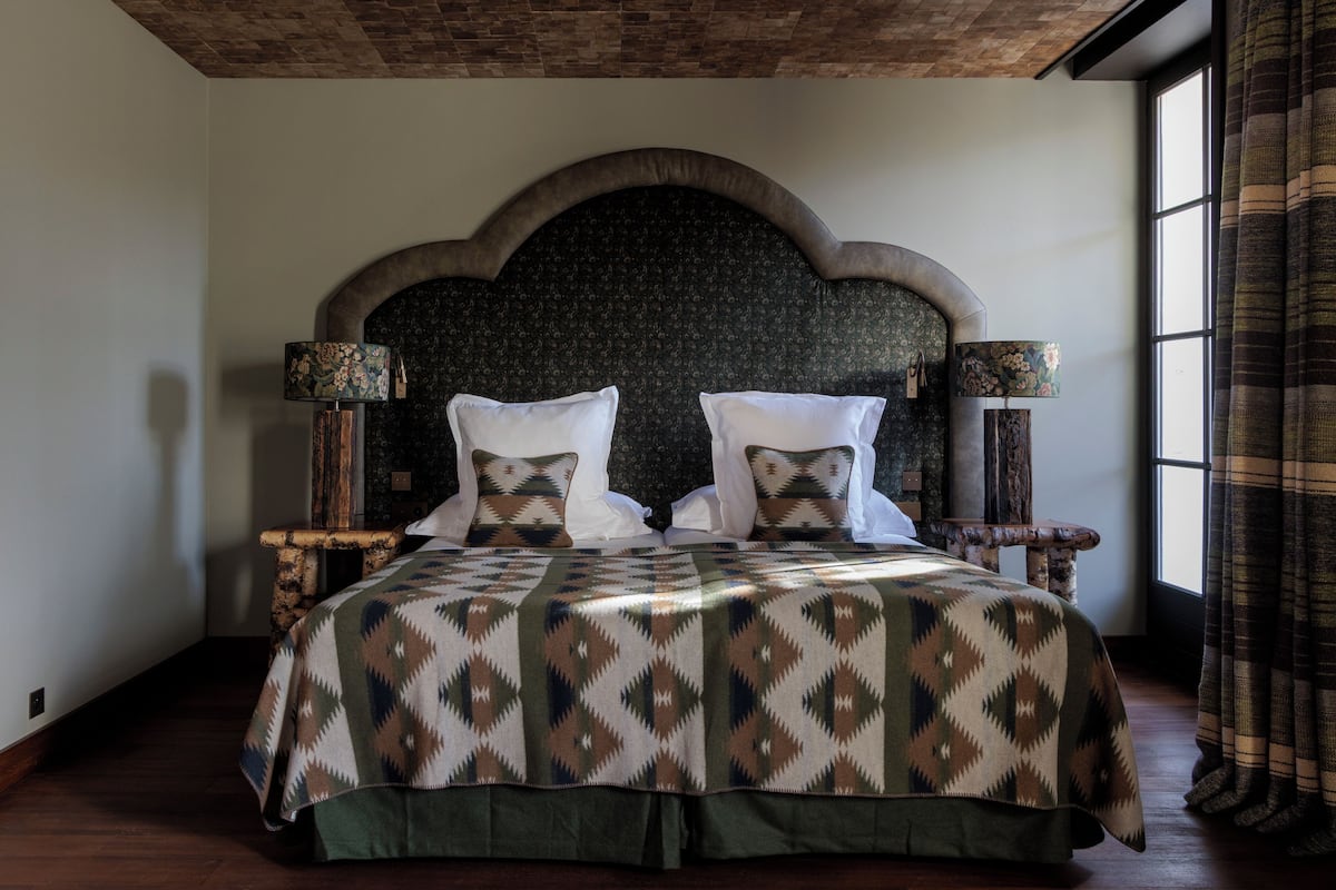 Suite junior | Ropa de cama de alta calidad y minibar