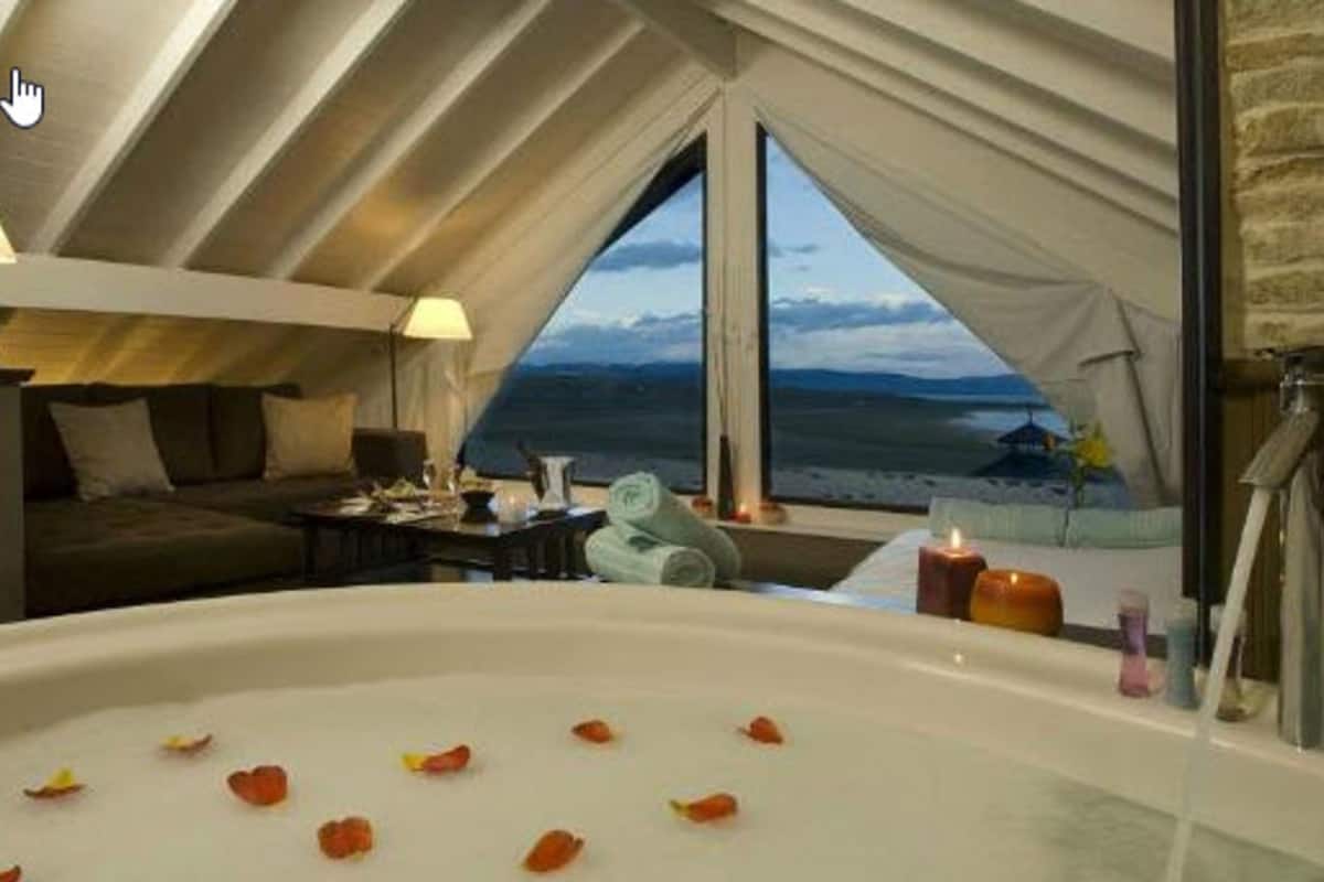 standard double or twin room | premium bedding, minibar, in-room safe, individually furnished