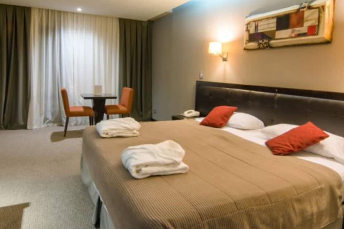 standard double or twin room | premium bedding, minibar, in-room safe, individually furnished