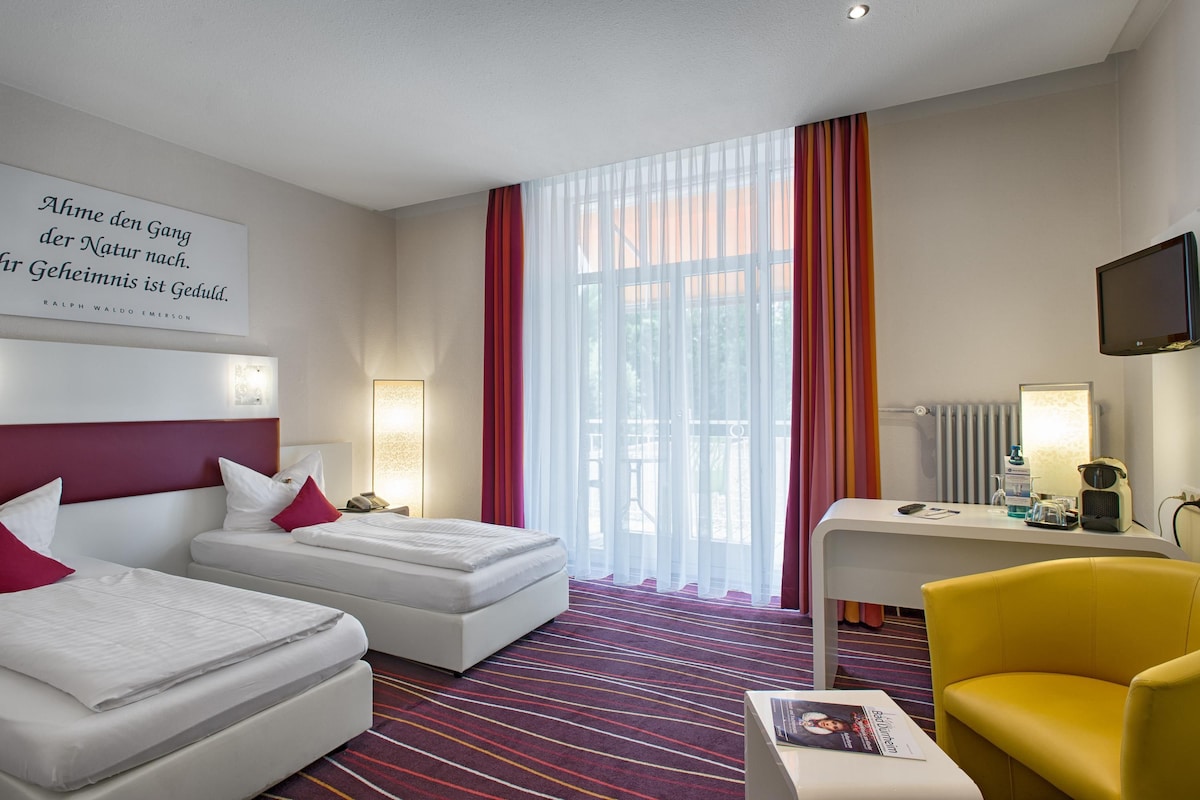 Comfort Room, 1 Double Bed, Balcony | Iron/ironing board (on request), WiFi (free), individually furnished