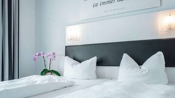 Standardzimmer, 1 Doppelbett, Balkon | Individuell eingerichtet, Bügeleisen/Bügelbrett, kostenloses WLAN