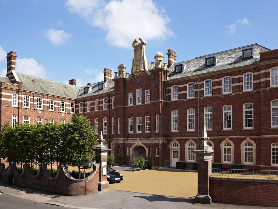 Fachada de la propiedad