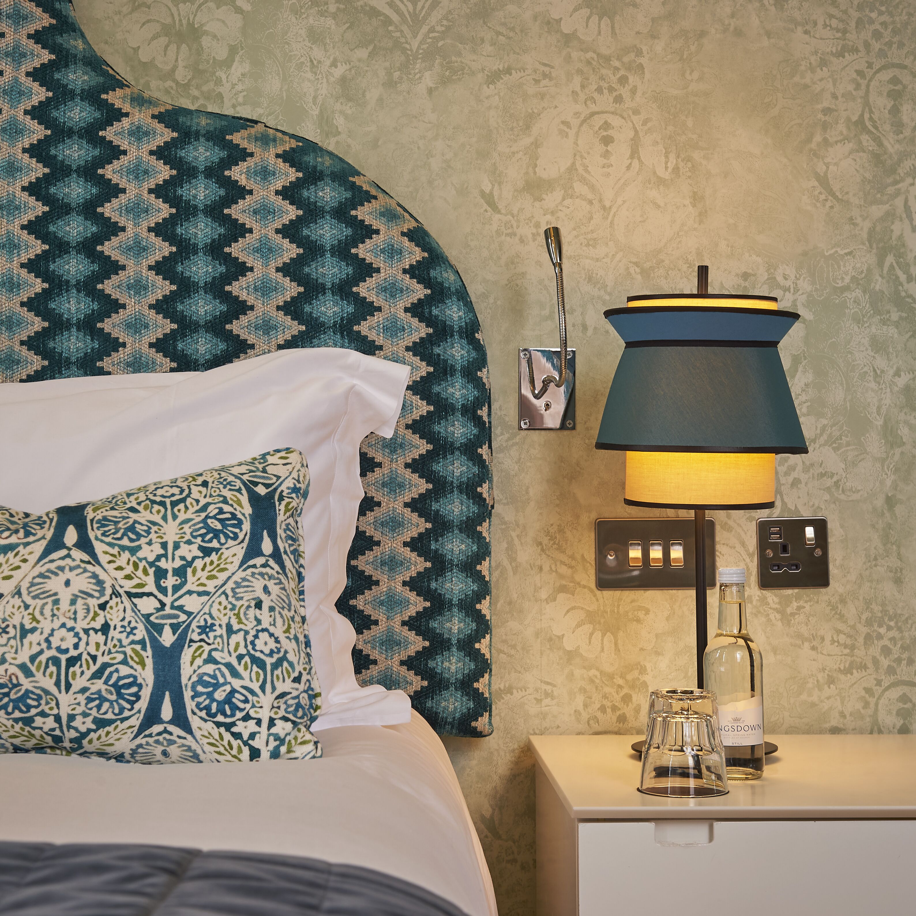 deluxe room | egyptian cotton sheets, premium bedding, in-room safe