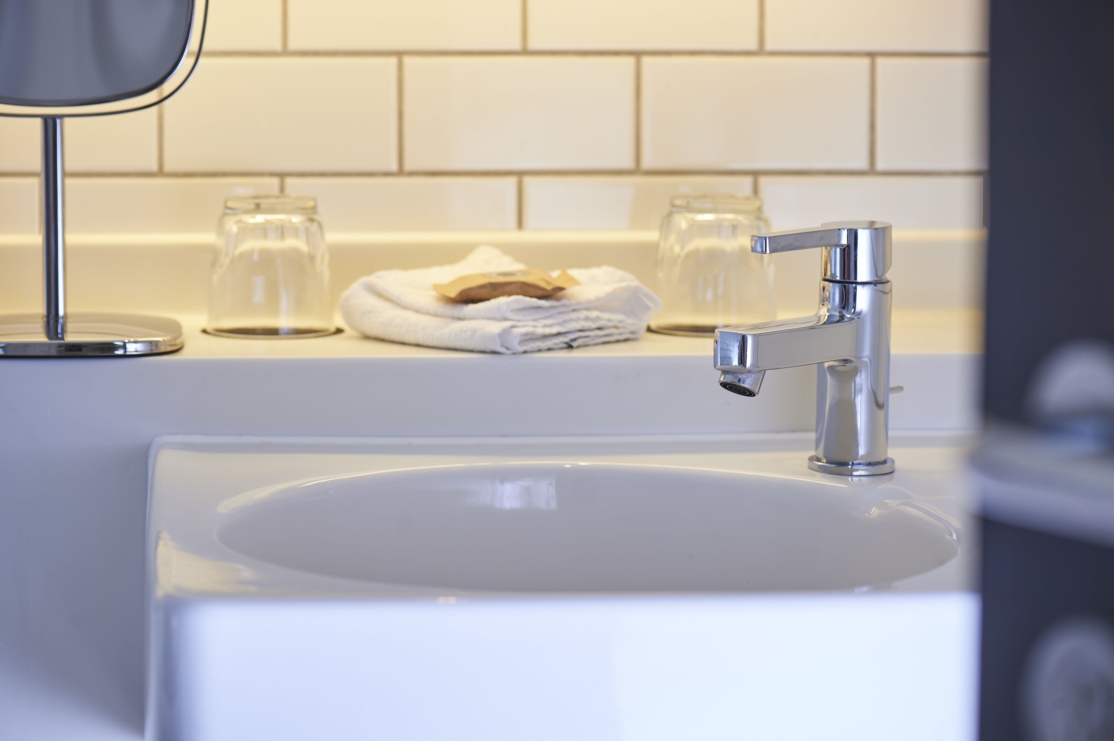 classic room | bathroom | free toiletries, hair dryer, towels, soap