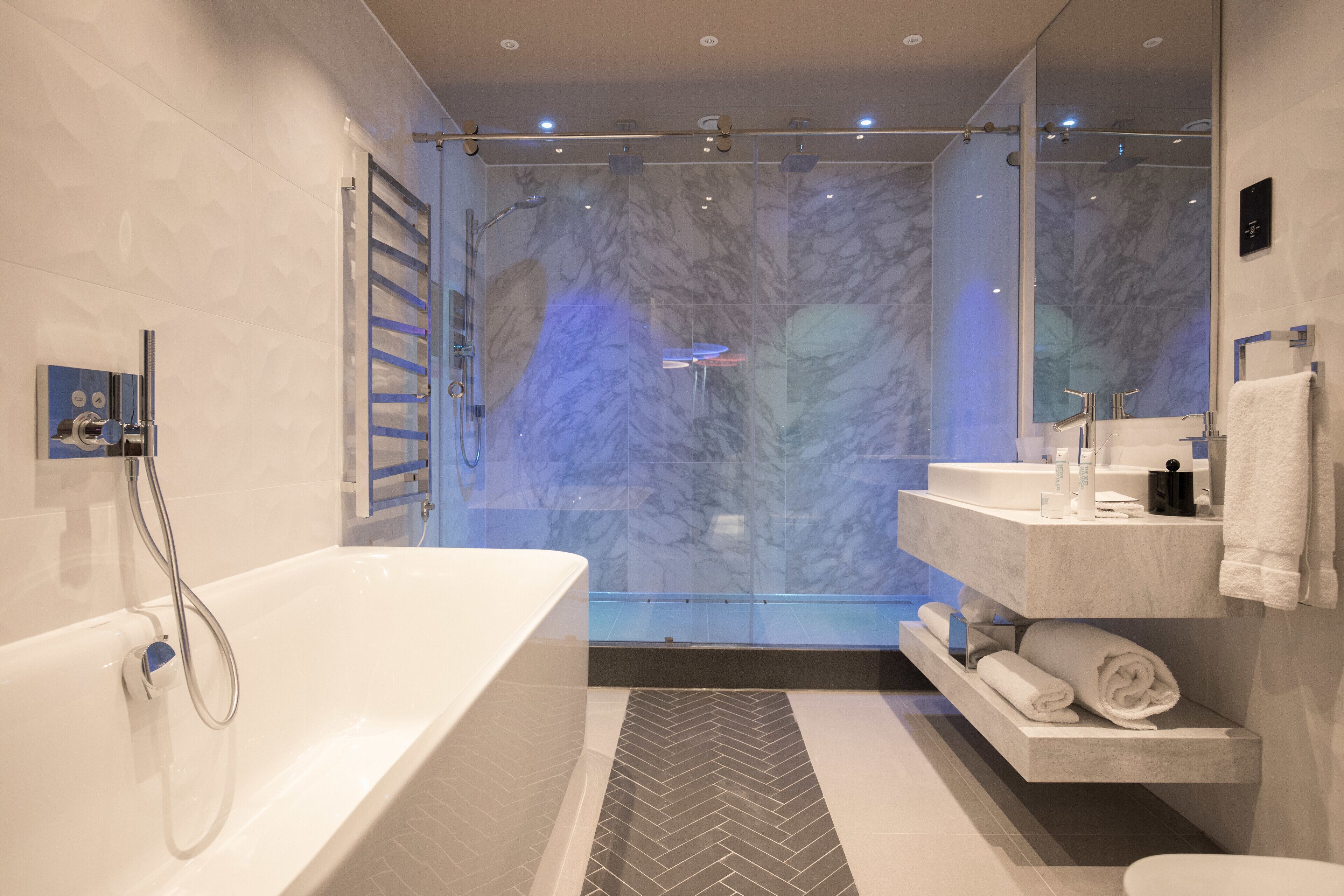 signature suite | bathroom | free toiletries, hair dryer, towels, soap