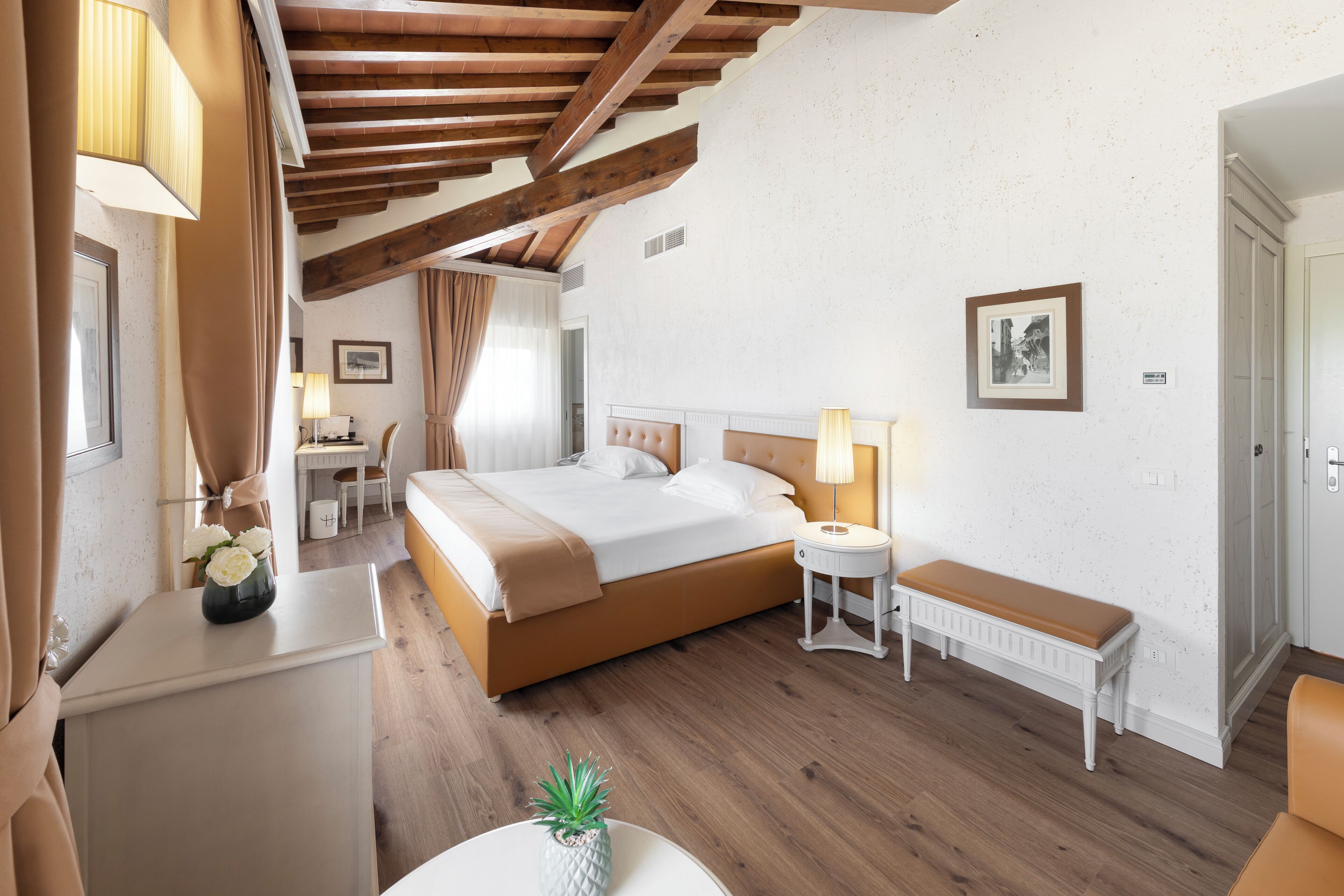 Junior Suite River View | Premium bedding, down comforters, minibar, in-room safe