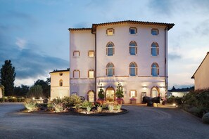 Front of property - LHP Certaldo Resort (Certaldo)