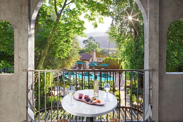 Suite, 1 Tempat Tidur King | Seprai premium, selimut bulu angsa, dan bantalan ekstra lembut