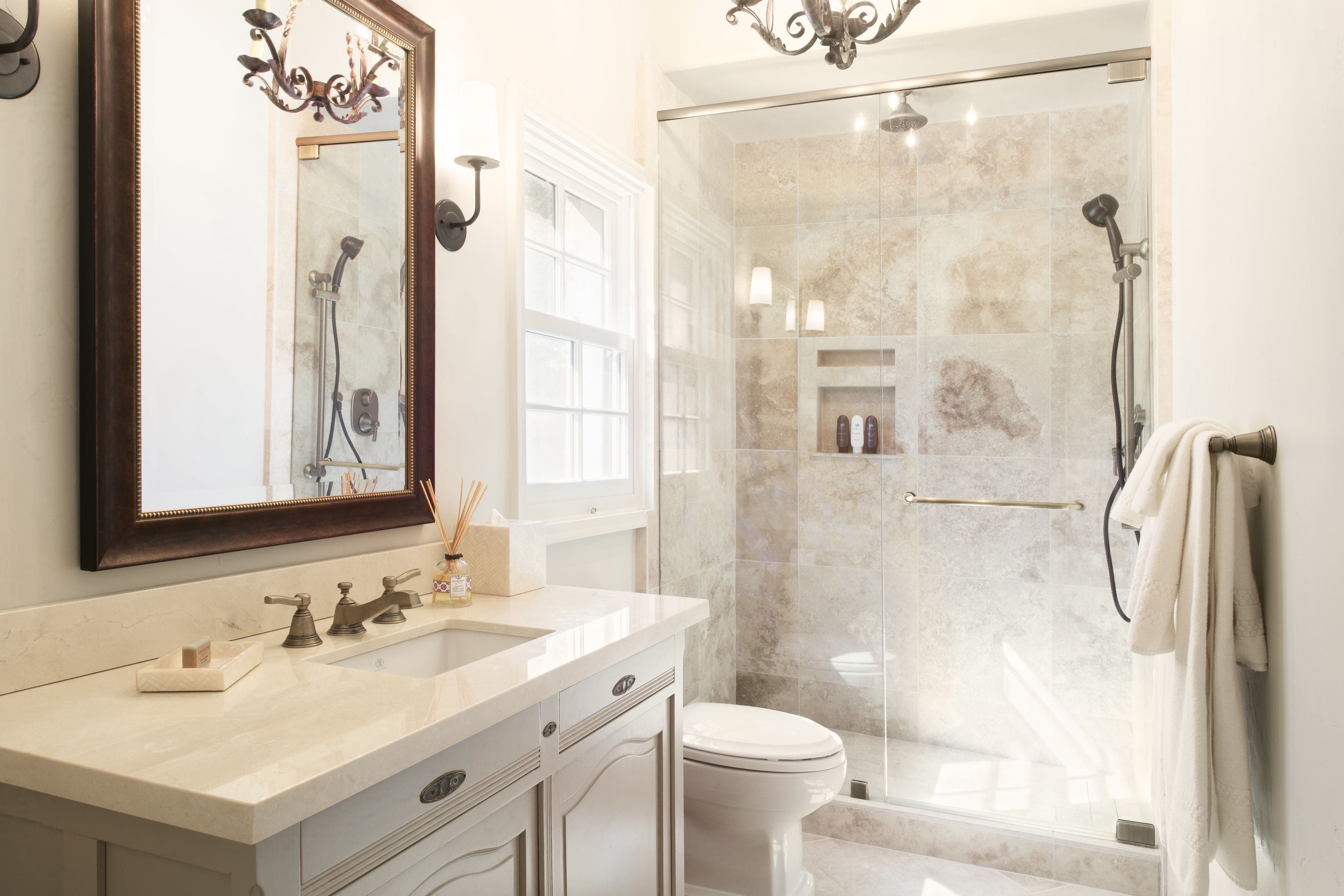 garden king | bathroom | eco-friendly toiletries, hair dryer, bathrobes, slippers