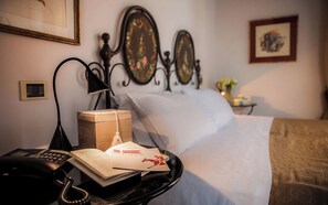 Down duvets, minibar, desk, laptop workspace - Phi Hotel Palio (Asti)