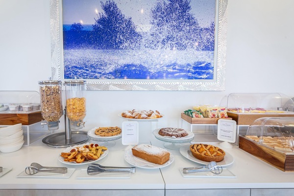 Daily continental breakfast for a fee