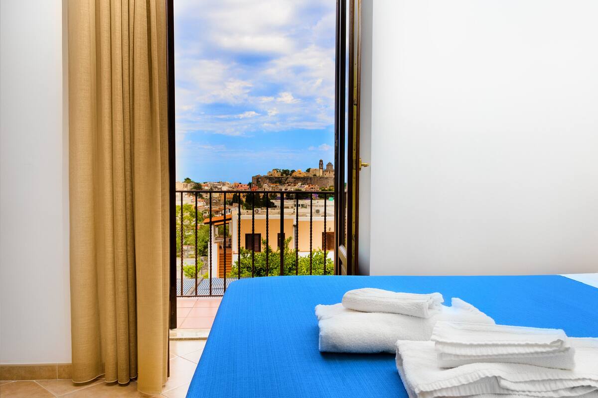 double or twin room, sea view | 1 bedroom, minibar, in-room safe, desk