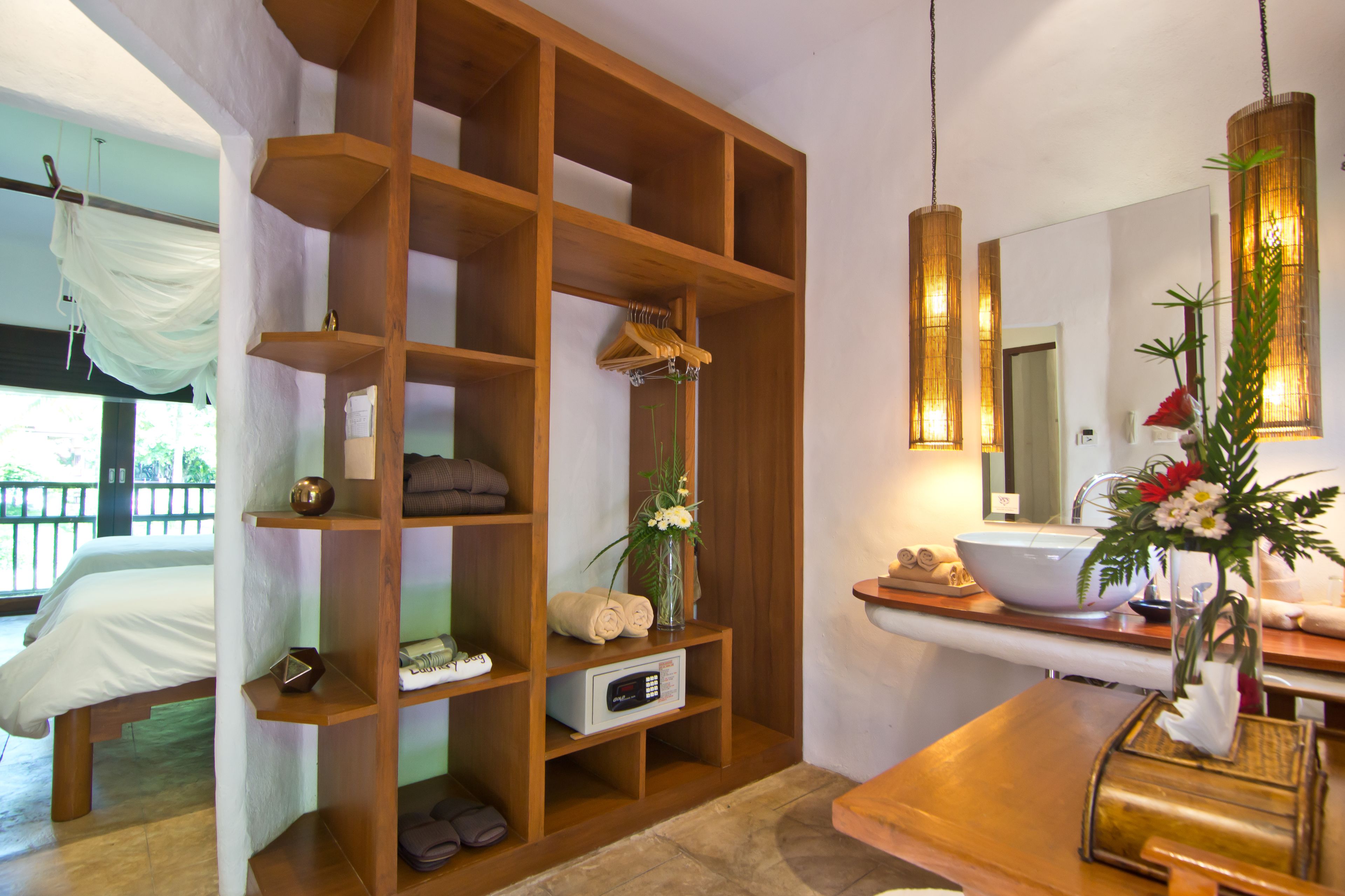 grand deluxe studio | 1 bedroom, minibar, in-room safe, individually decorated