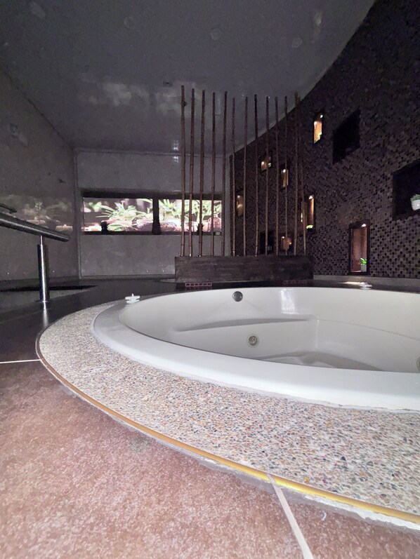 Sauna, hot tub, steam room, massages -  Tequendama Suites Bogota (Bogotá)