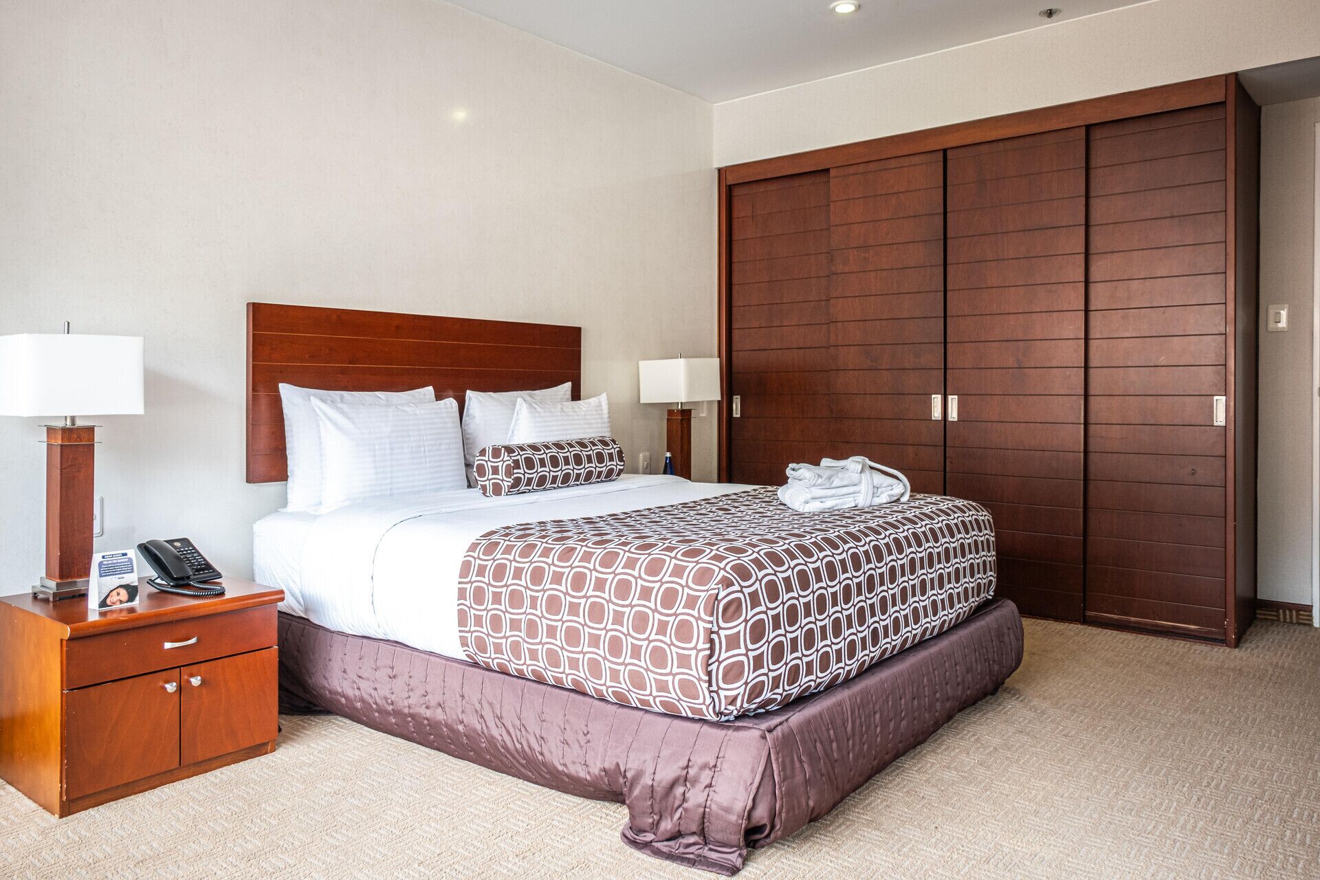 In-room safe, individually furnished, desk, laptop workspace